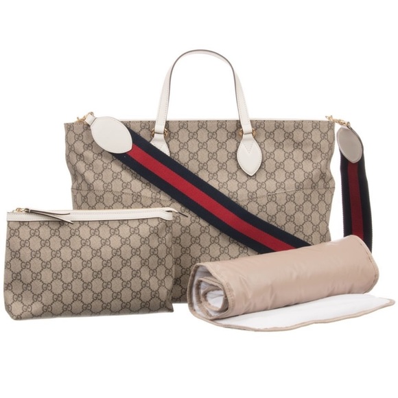 Gucci GG Supreme Canvas diaper bag in Beige/Cream - Picture 2 of 8